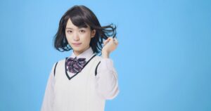 学力推移調査で全国１位を取って喜ぶ筑紫女学園中学の生徒