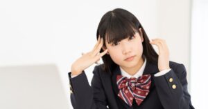 成績を上げる塾と無理なく通える塾の違いで悩む生徒